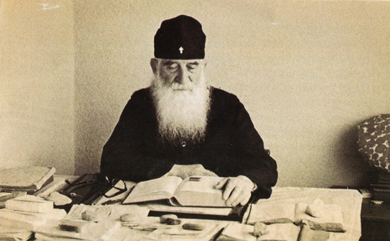  Отац Јустин Поповић 